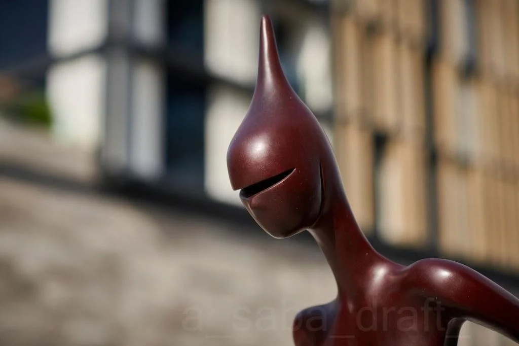  The ancient artistic representations, in particular those from prehistory, are able to convey this force of spirit that tends to infinity. Those artists are witnessing their acceptance of life. Their incredible difficulties, the moments of a complic