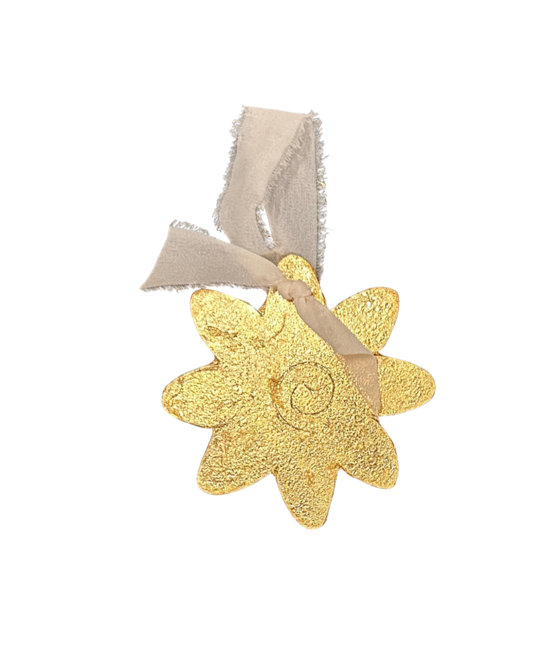 WW+-+Gilded+Medallion+Flower.png