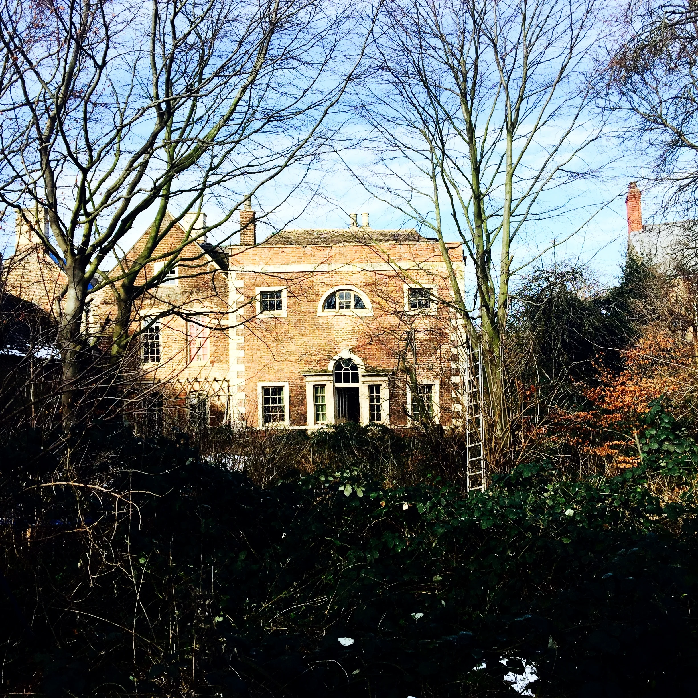 manorhouse1690_shop_lincolnshire_england_rearview_.jpg