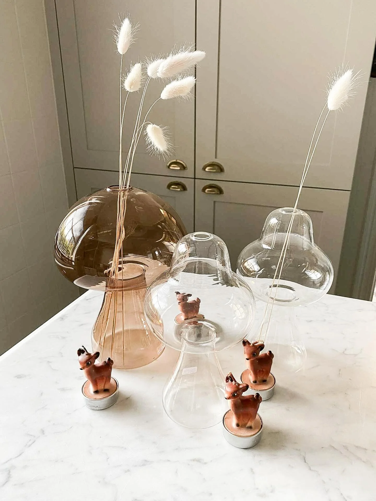 Onze Herfstvazen zijn paddestoelen in glas, geschikt voor enkele bloemen, een mooie tak of gewoon als sfeerbrenger,&hellip; 🍂