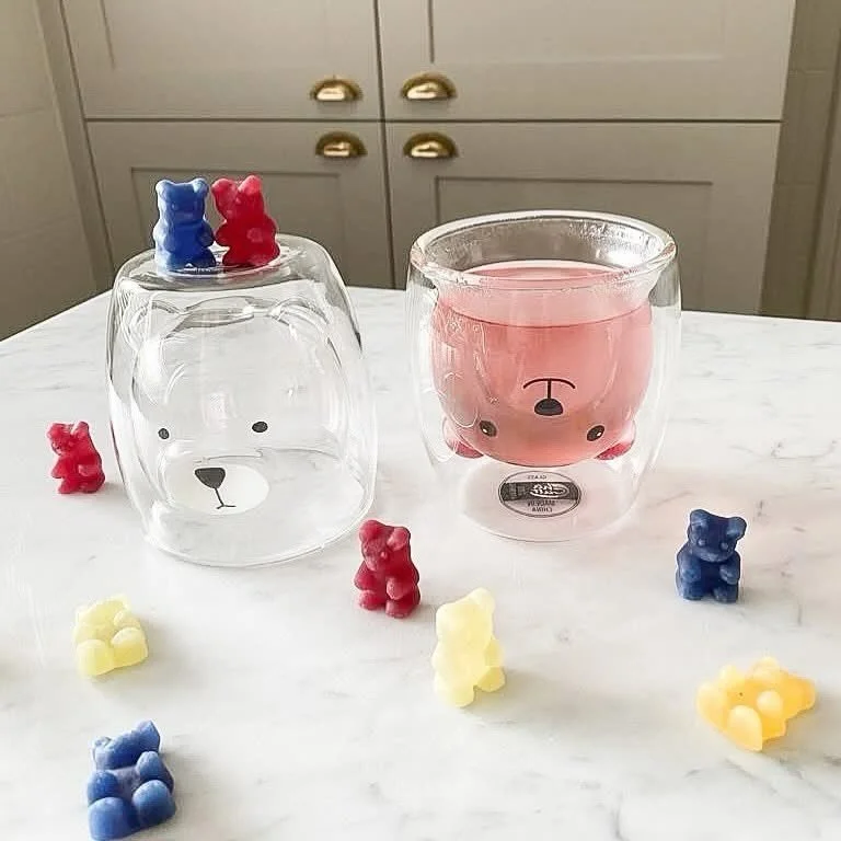 Koud of warm te drinken; dit gezond vruchtendrankje (zonder toegevoegde suiker) maak je van deze theebeertjes In verschillende smaken. Hiermee maak je juf of meester zeker blij mee! 🌸