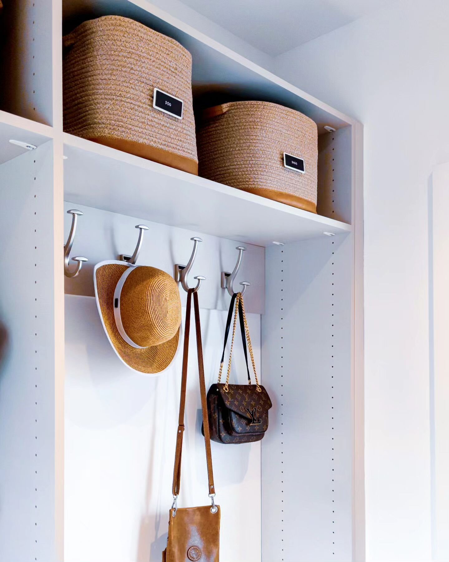 Mudrooms are the gatekeepers of the dirt and the wet! They are your warm welcome home and your loving send-off. They are hardworking little spaces, and they can be beautiful too 🩷

#MudroomMakeover #OrganizedHome #ClutterFree #HomeOrganization #Mudr