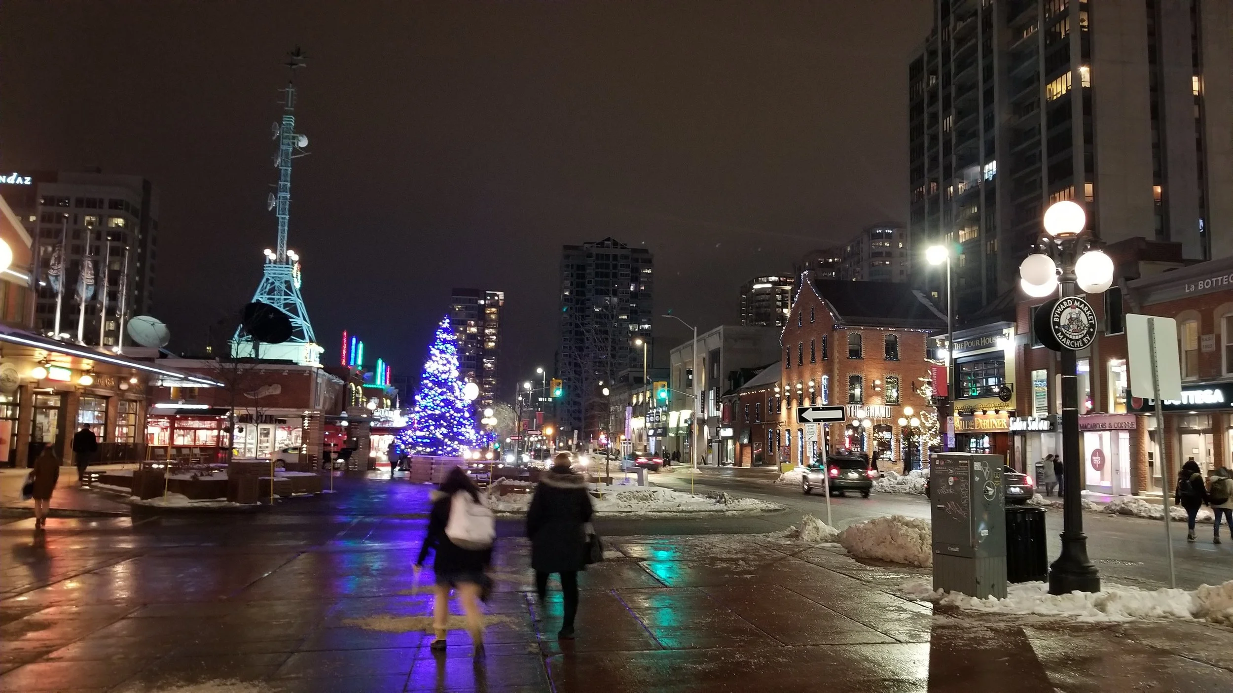 Le ByWard Market une zone remplie de commerces qui est très touristique !
