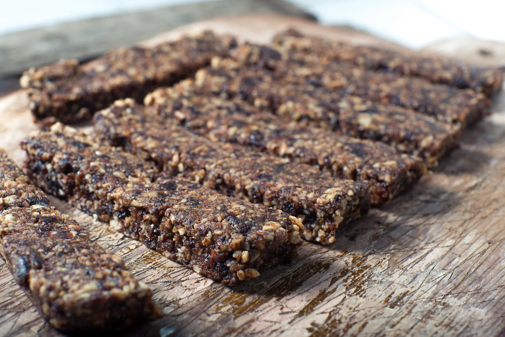 Vegan Energy Bars with only 5 ingredients