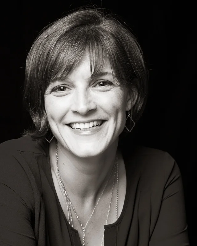 KirstenAuthorPhoto2-2017.jpg
