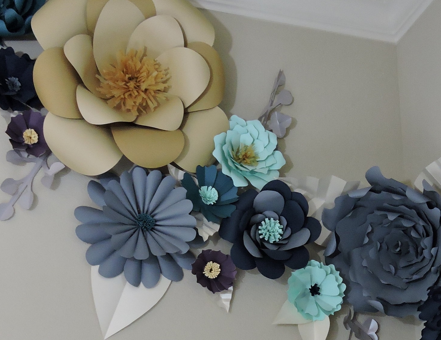 Download DIY Giant Paper Flowers Tutorial — Blue Fox Crafts