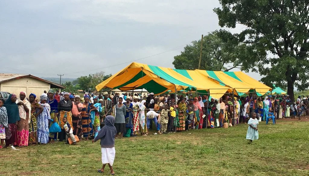 Waiting crowds