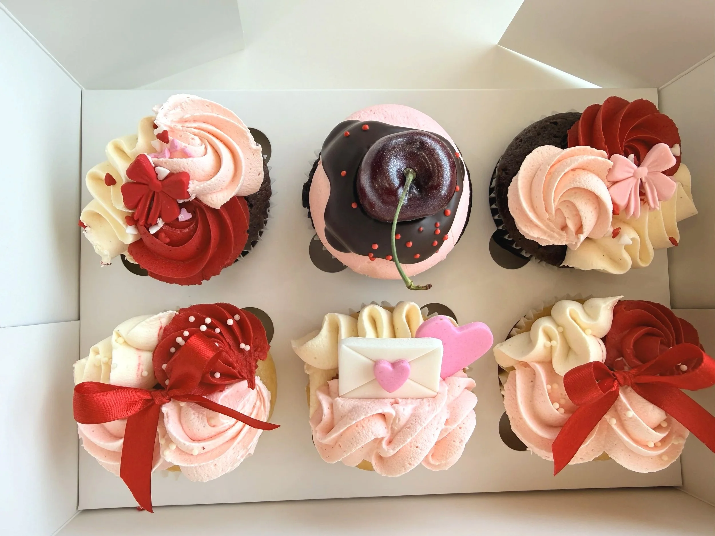 Mix+Box+Cupcakes+Valentines+6pk.jpg