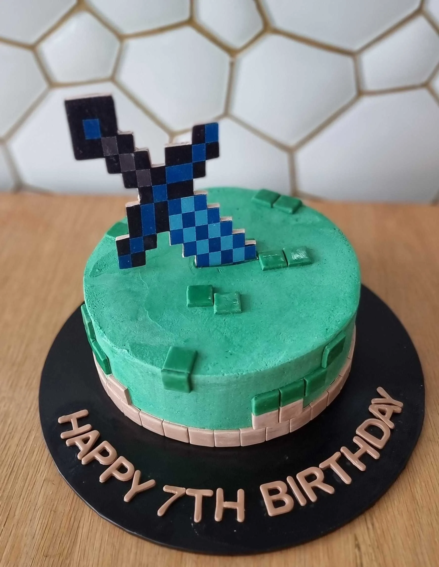 Roblox Cake 2.jpg