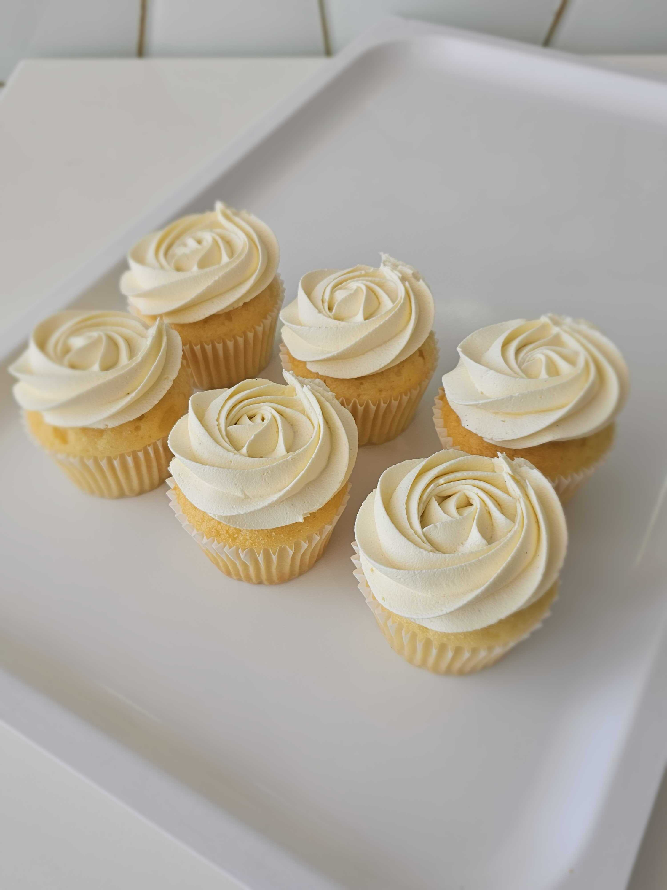 Rose white cupcakes.PNG