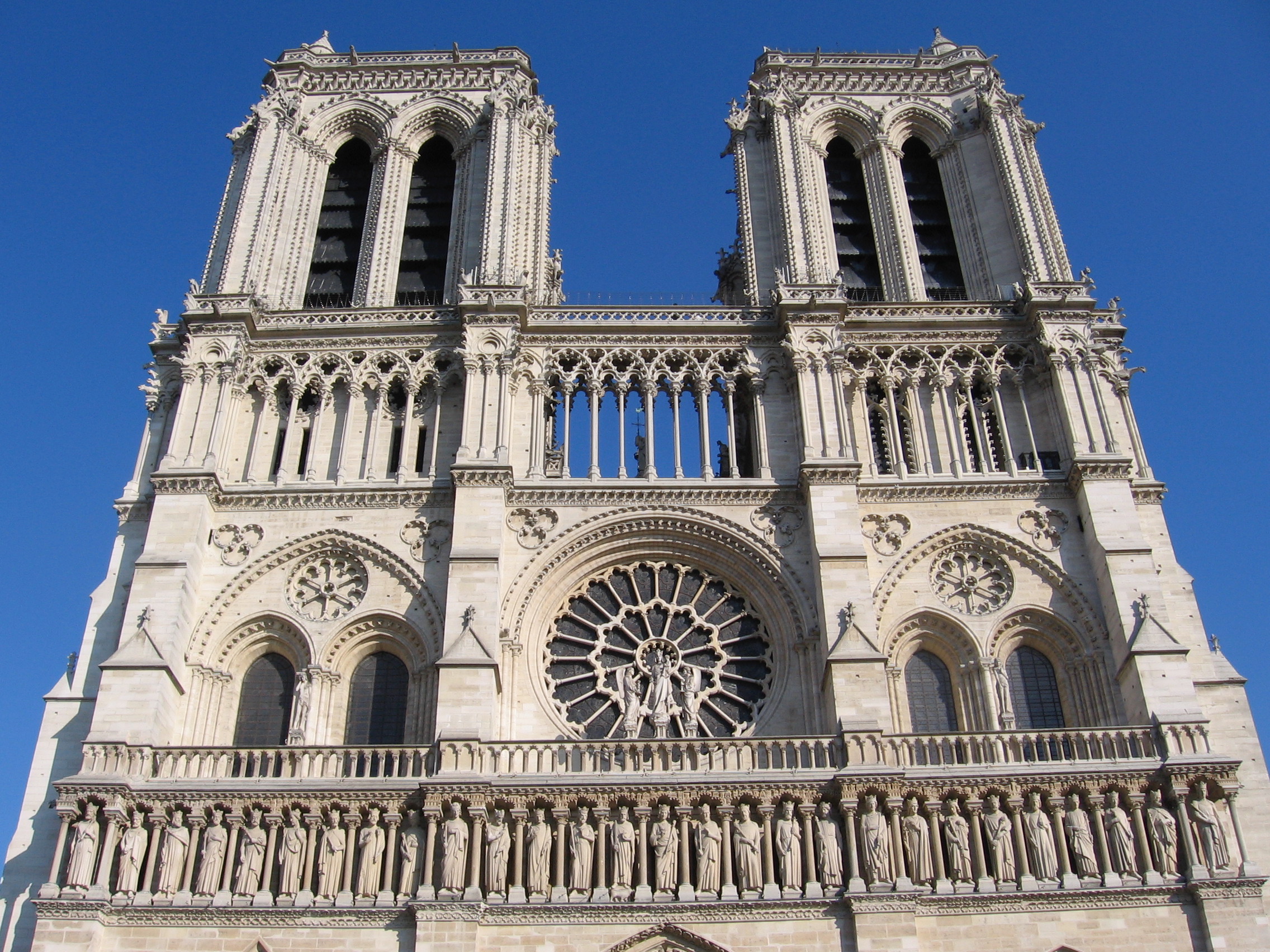 My photo of the west façade of Notre-Dame de Paris on Easter 2007.