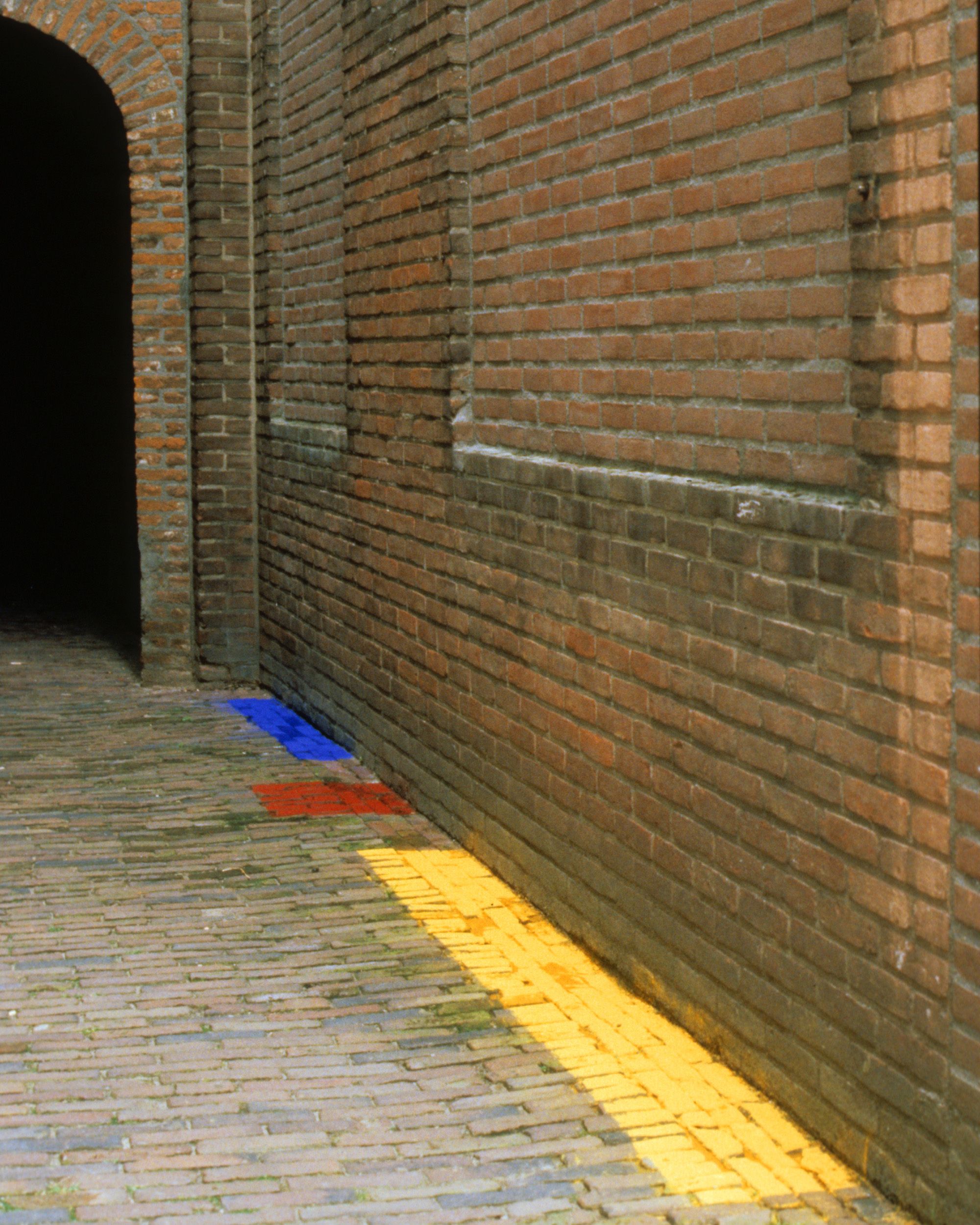  Installation, s’Hertogenbosch, NL, 1997  Oxides on brick, dimensions variable 