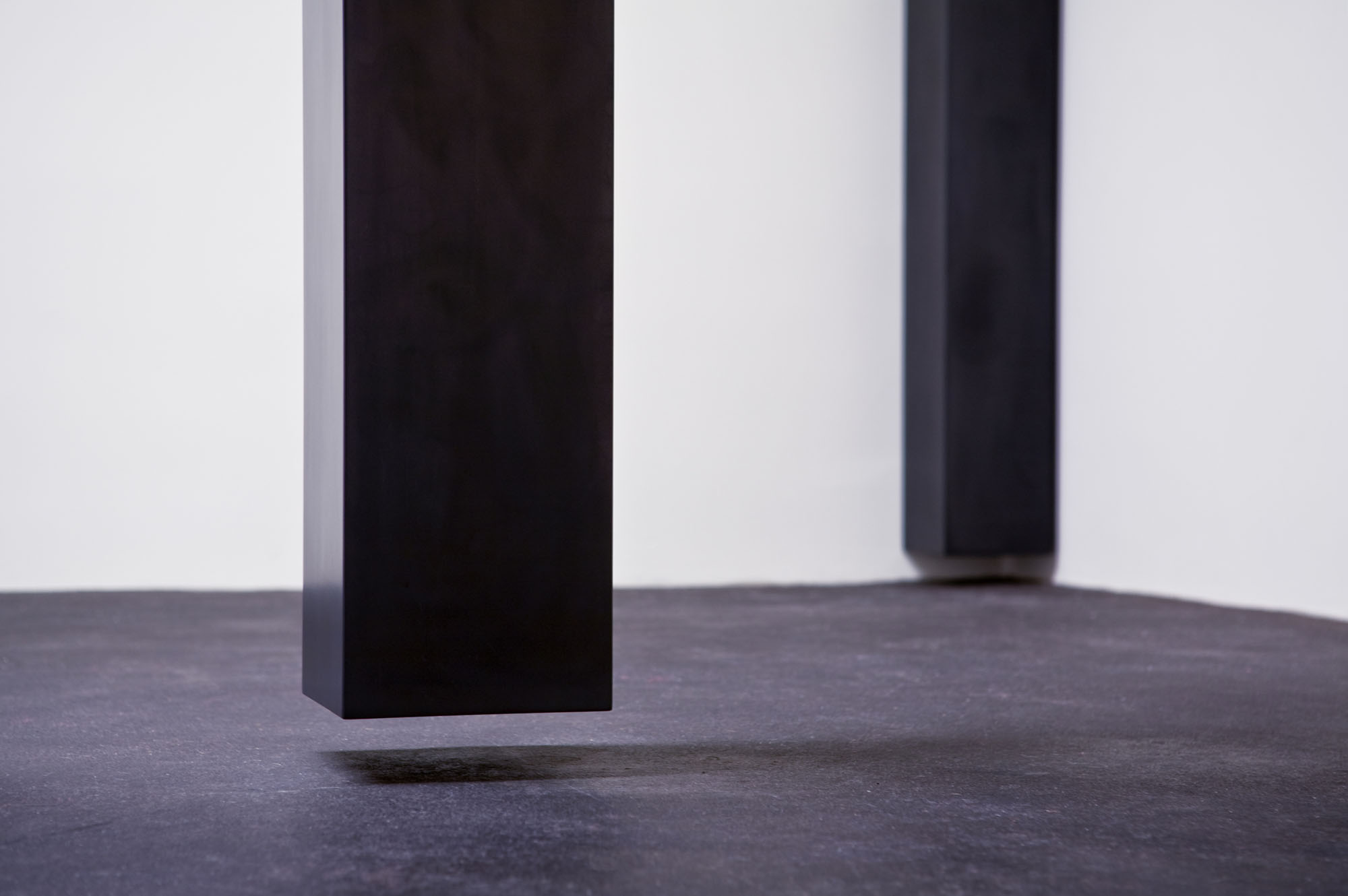   Floating Column, 2008 (detail view)  Solid graphite, 14' x 10" x 9.5"  Lannan Foundation collection. Photo: Jamey Stillings 