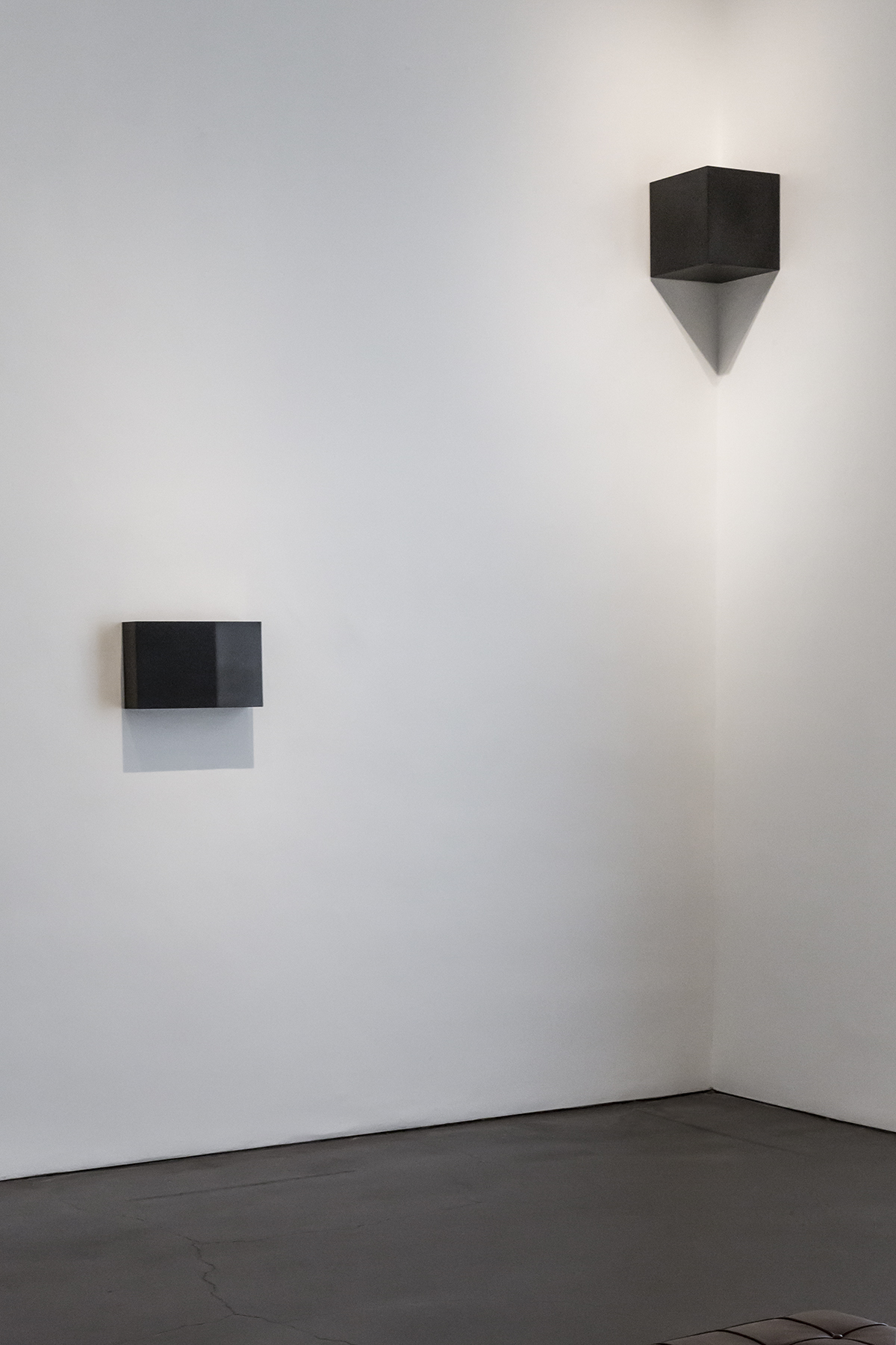   Carbon: Susan York (installation view, Georgia O'Keeffe Museum,&nbsp;2016)   Double Golden Mean: Merged (foreground)   Corner Cube (background) 