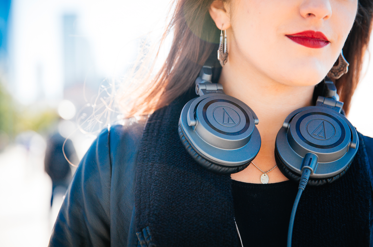 Aster_headphones.png