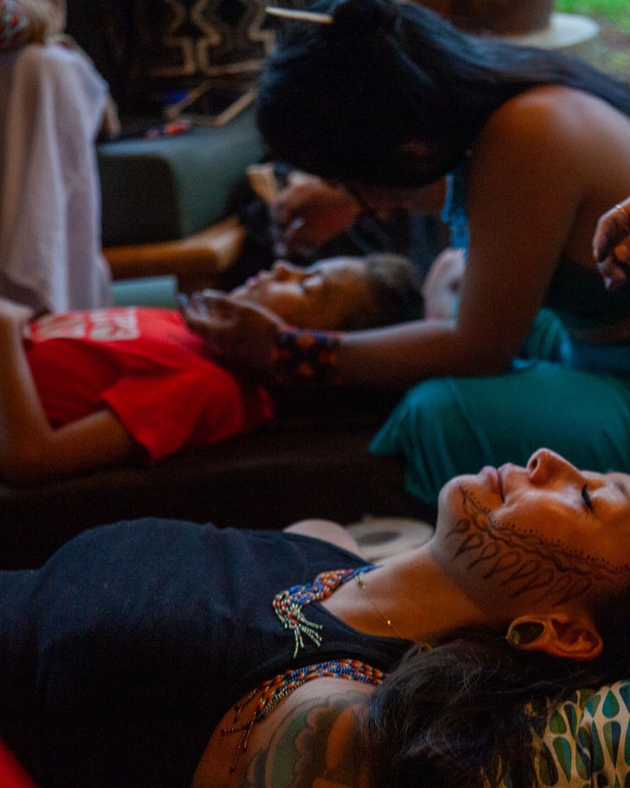 Face tattooing Yawanawa style! #yawanawatribe #yawanawa #pachamama #pachamamaecovillage #dougordway