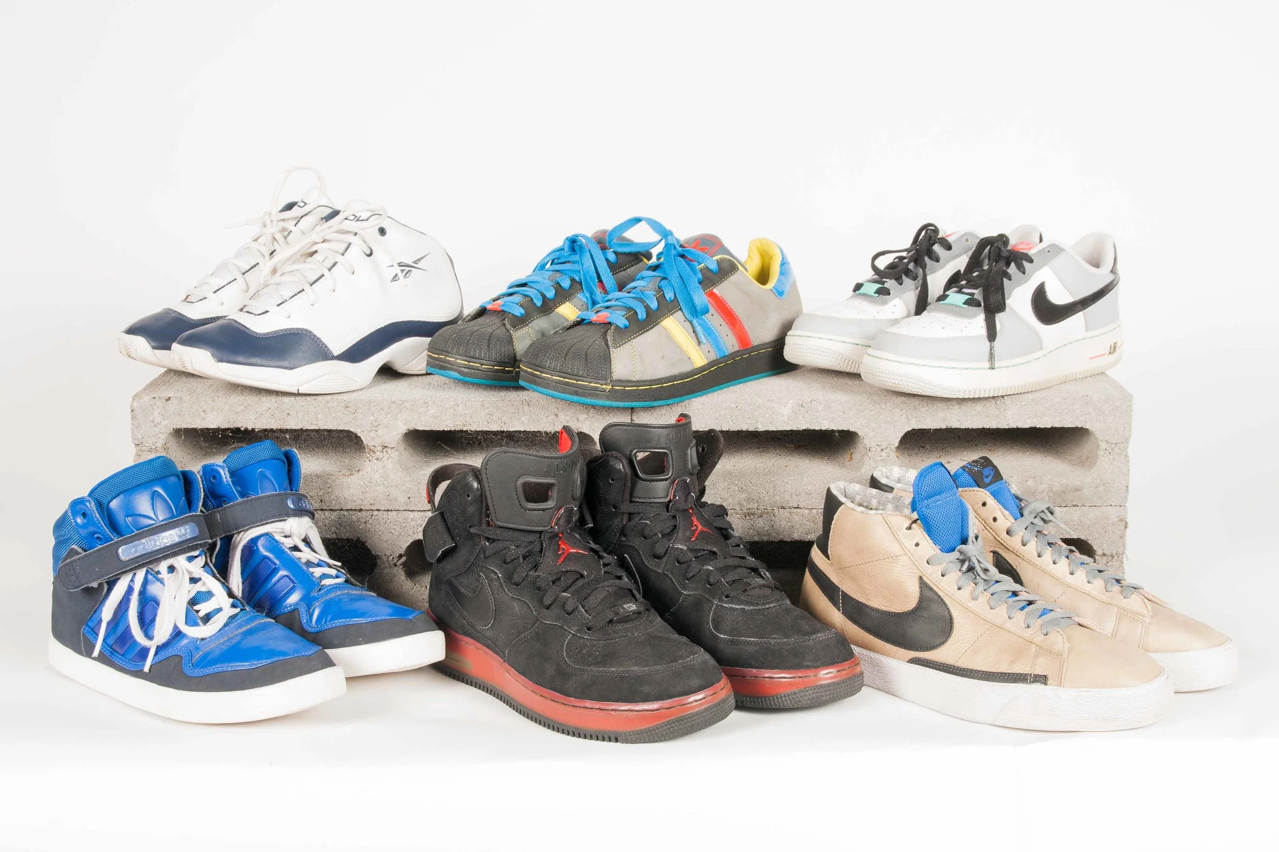Sneakers,-Vintage-Sneakers,-Runners-,-Unique-Vintage,-wholesale-vintage,-used-clothing,-thrifted-,retro-clothing,-wholesale-vintage-Melbourne,-vintage-clothing,-recycled-clothing.jpg
