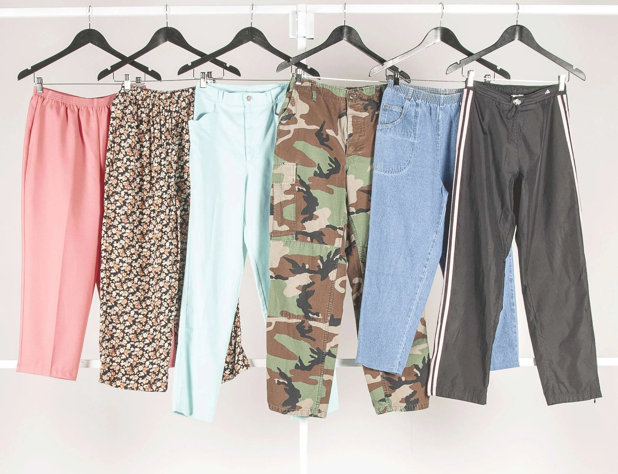 Pants,-rayon-pants,-elastic-waist-pants,-camo-pants,-Unique-Vintage,-wholesale-vintage,-used-clothing,-thrifted-,retro-clothing,-wholesale-vintage-Melbourne,-vintage-clothing,-recycled-clothing.jpg