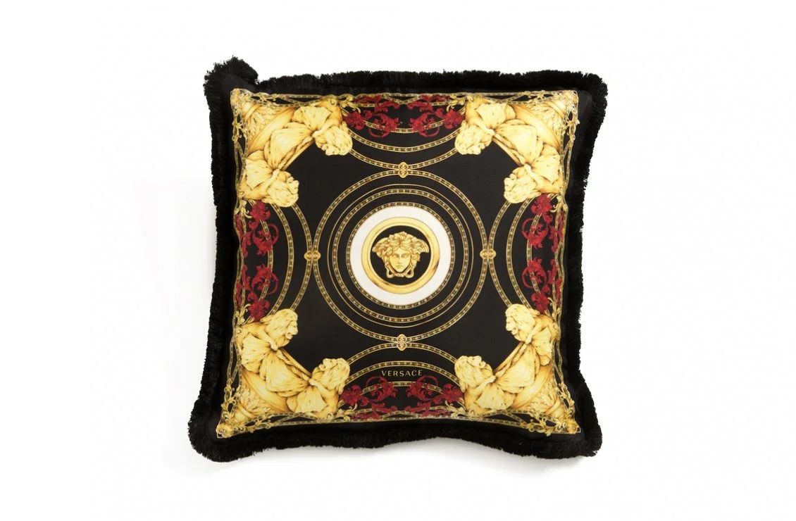 ad6b662dab57b025a01af25d7cb01a94_Ganimende---Cushion---45x45-cm---Silk-Panel-R-Silk-Panel---2015-ZCU454501-ZSEP0004-Z7017-R.jpg