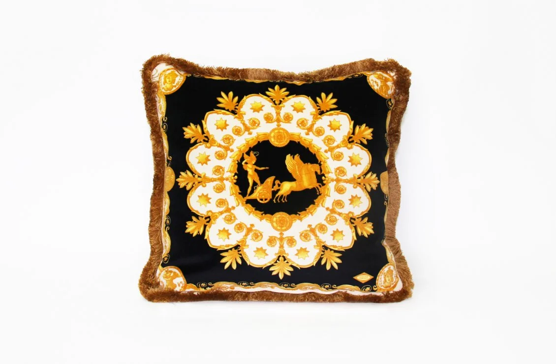 de2412497627ee02db11c0d5c52e7465_Chariot---Cushion---45x45-cm---Velvet-Panel-R-Silk-Panel---2014-CU21SV01461-V.8009-.jpg