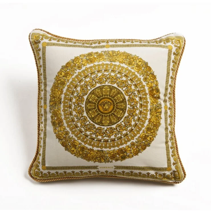 bdca7d376e1c8208ce33f363f7b52535_Barocchino---Cushion---45x45-cm---Velvet-Panel-R-Velvet-Panel---2015-ZCU454502-ZCOP0020-Z7001.jpg