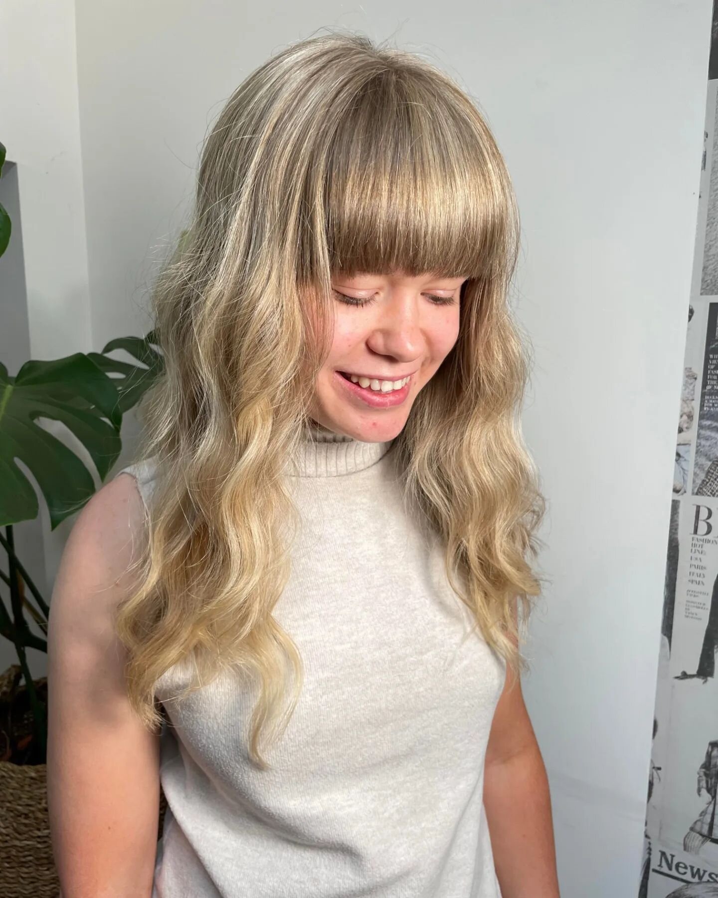 Blonde glow for summer by our new stylist Sally☀️

Stylist @sally_cinnamon86 
Colour @wellahairuki 
Style @ghdhair 

#blondehair #summerblonde #hairtransformation #hairgoals #standrewshairstylist #standrewshair