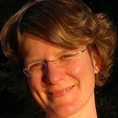 Dr Heide Weishaar