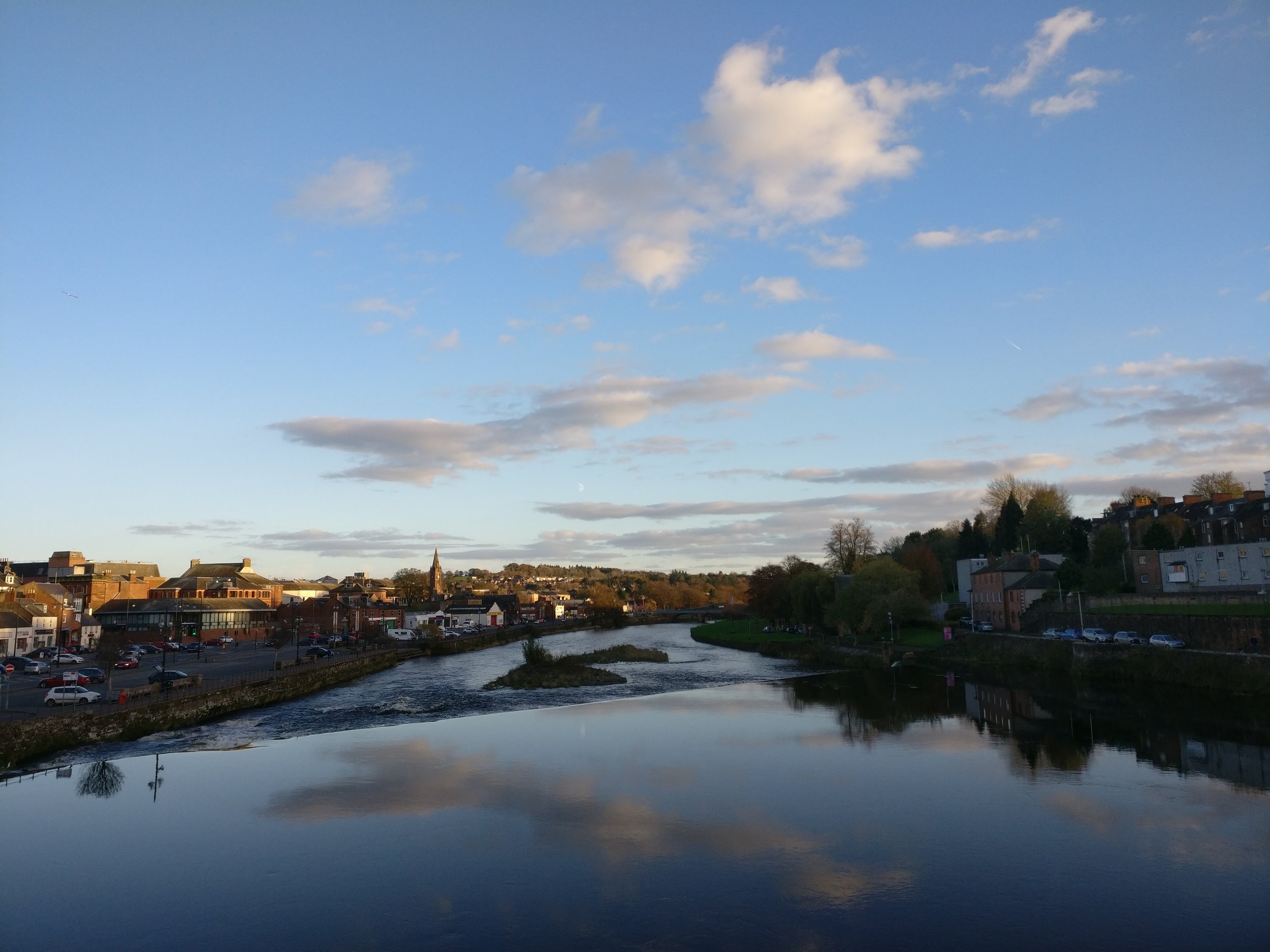Dumfries river view (by E.Loose)