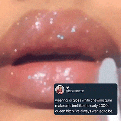 lip-gloss-gif-2.gif