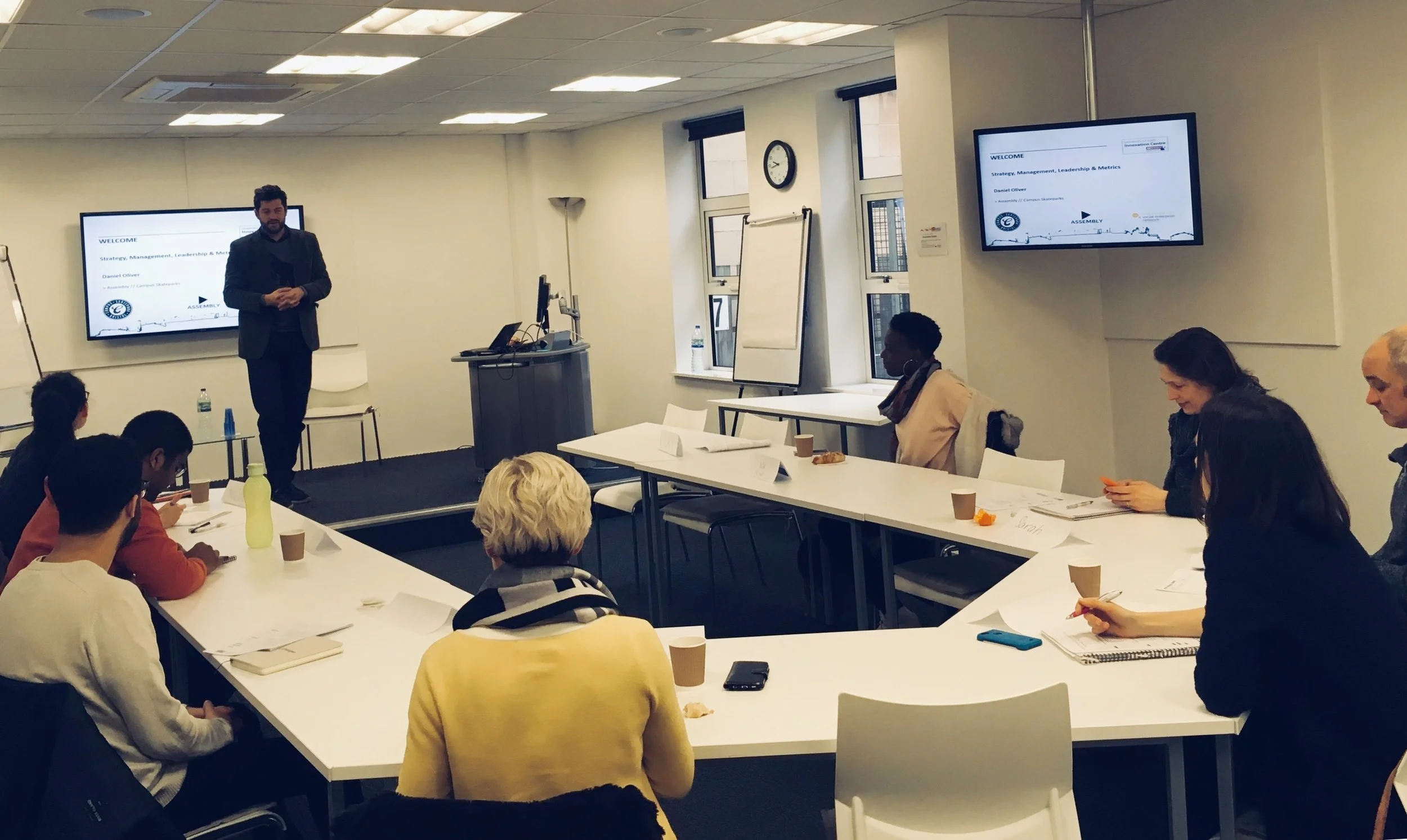 Daniel Oliver, Entrepreneur in Residence, leading a skills workshop