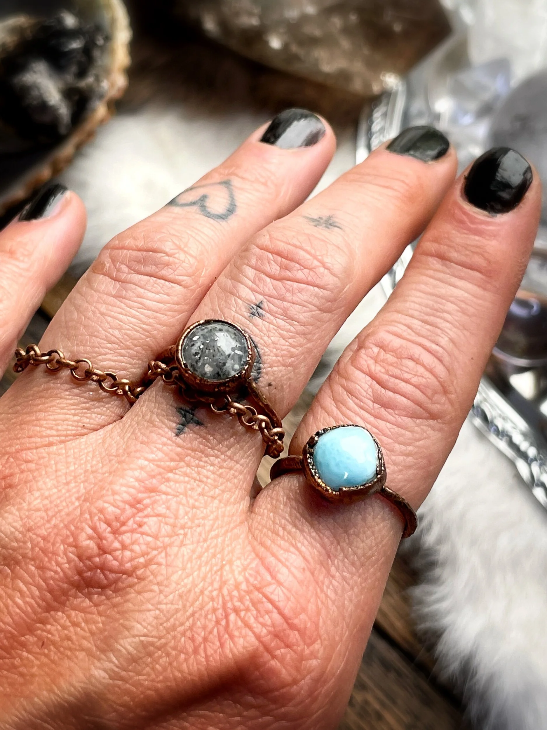 00AFEA7E-8C1F-4053-BA38-7BB829F2DF6E