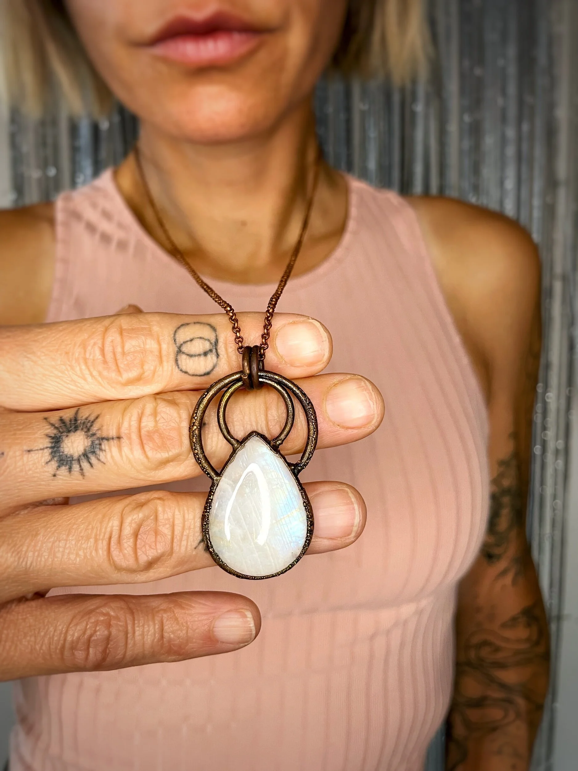 7E324574-4333-41FE-ABAA-BC8B486E1872