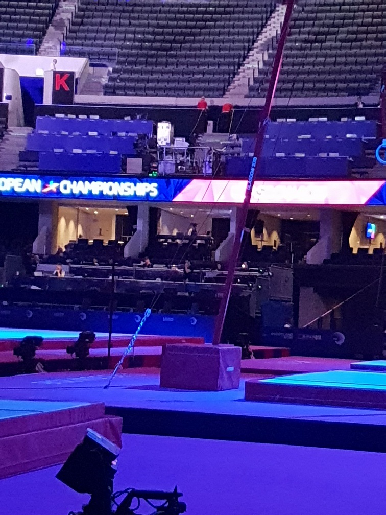 MEDIA DESK 13.jpeg