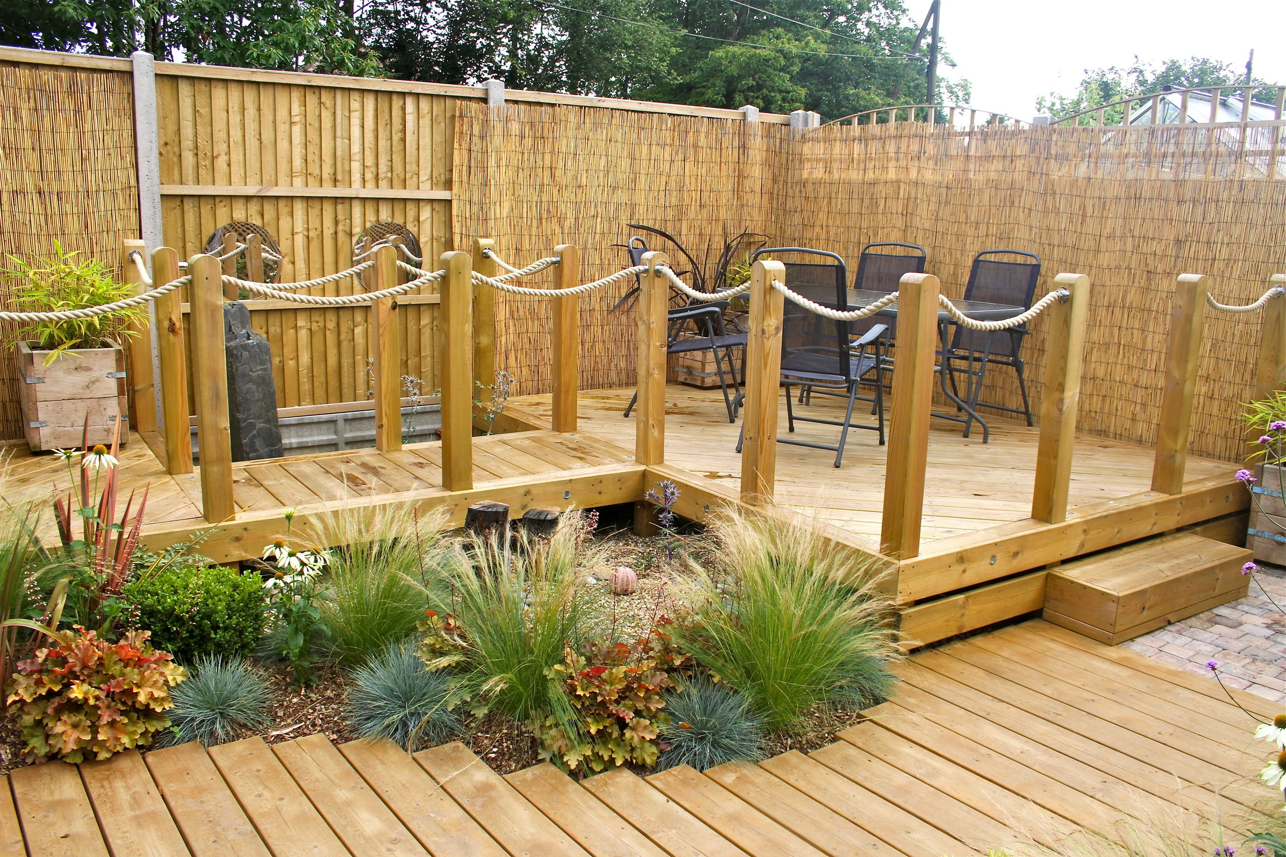 A Coastal Themed Garden