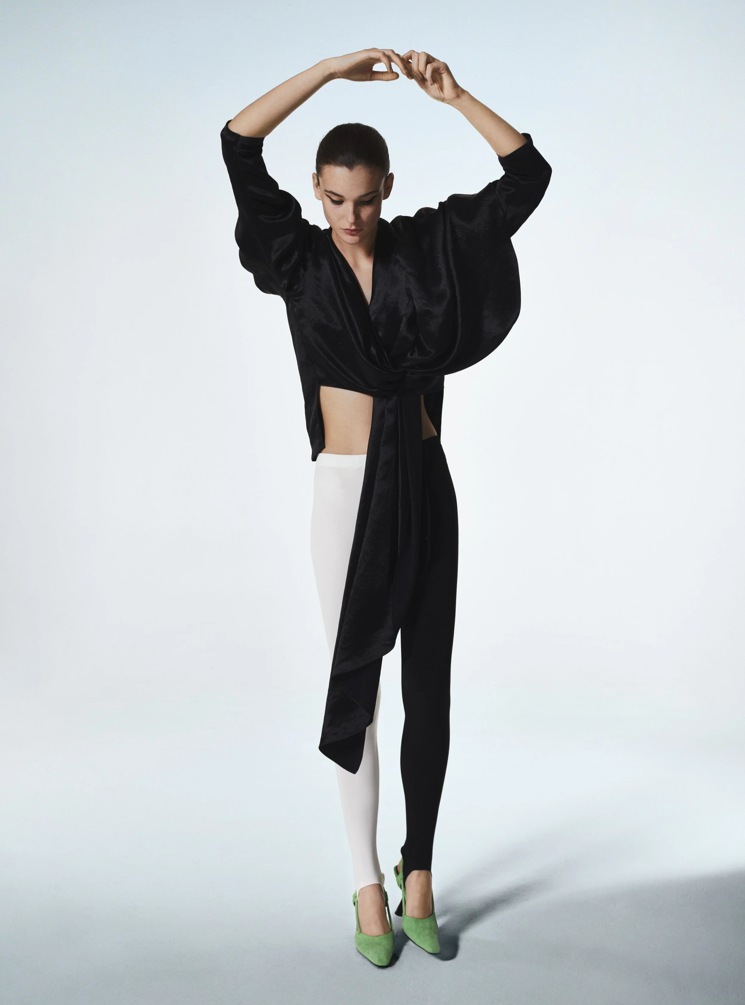 191121_VF_FLOWER ME COVER_LOOK_06_071-2 copy.jpg