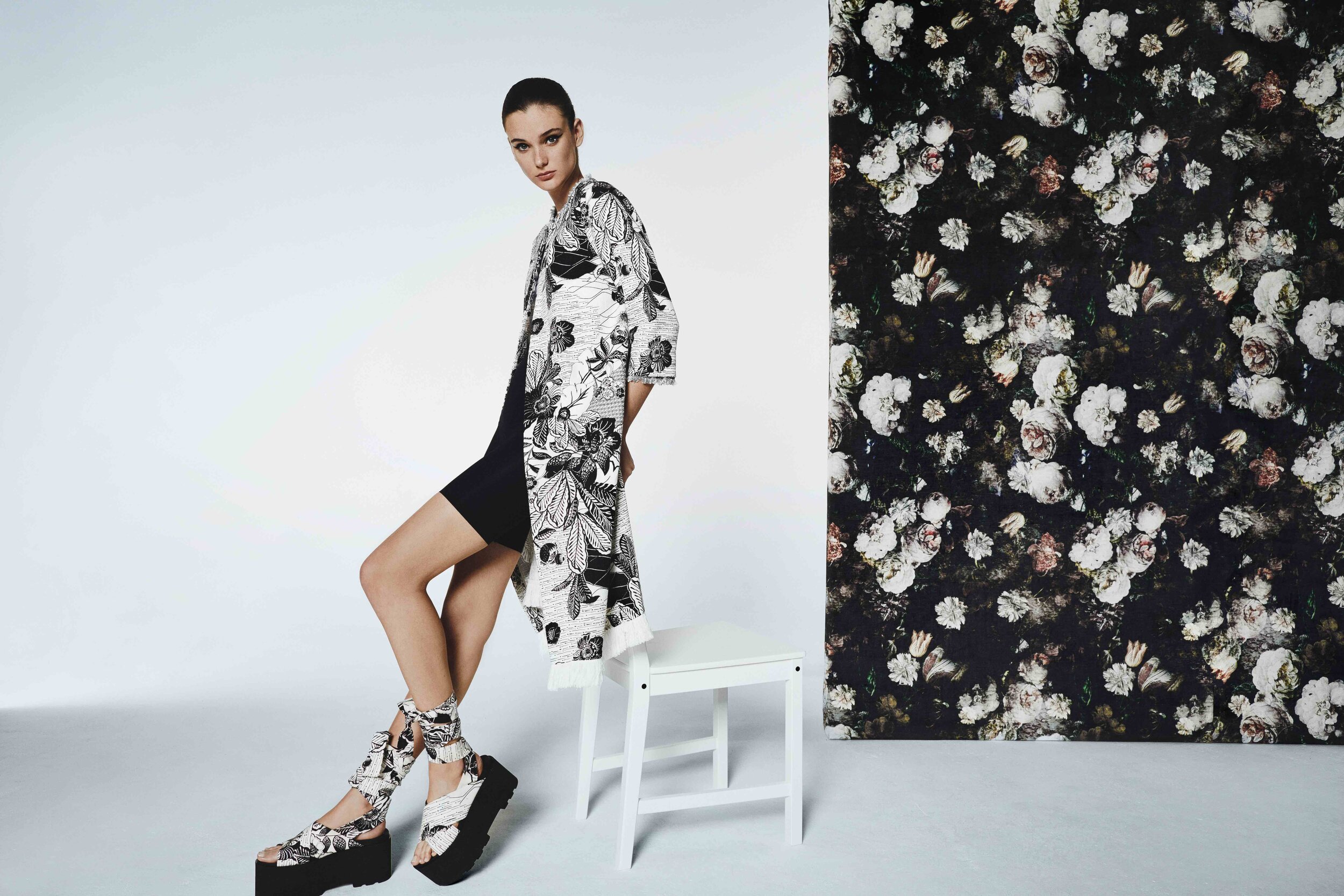 191121_VF_FLOWER ME COVER_LOOK_11_082_1 copy.jpg