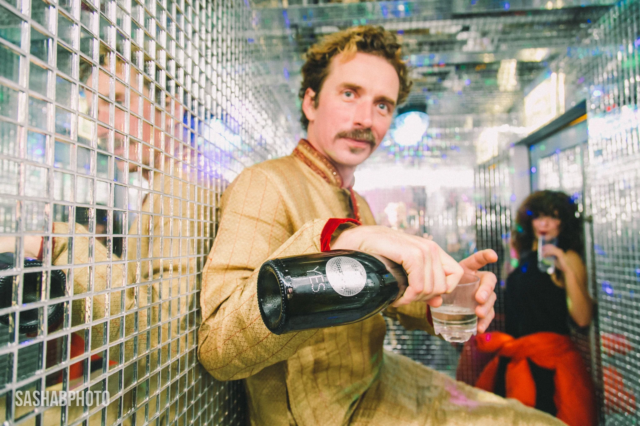 FICTION_WHOMAEWHO_hoy_1115 _0389.jpg
