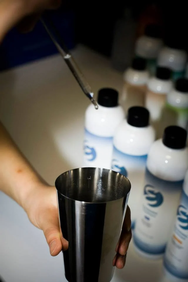 CUSTOMIZED TREATMENT SOLUTIONS One solution cannot handle various hair loss problems. Customized solution will be provided based on the test result for each patient.
