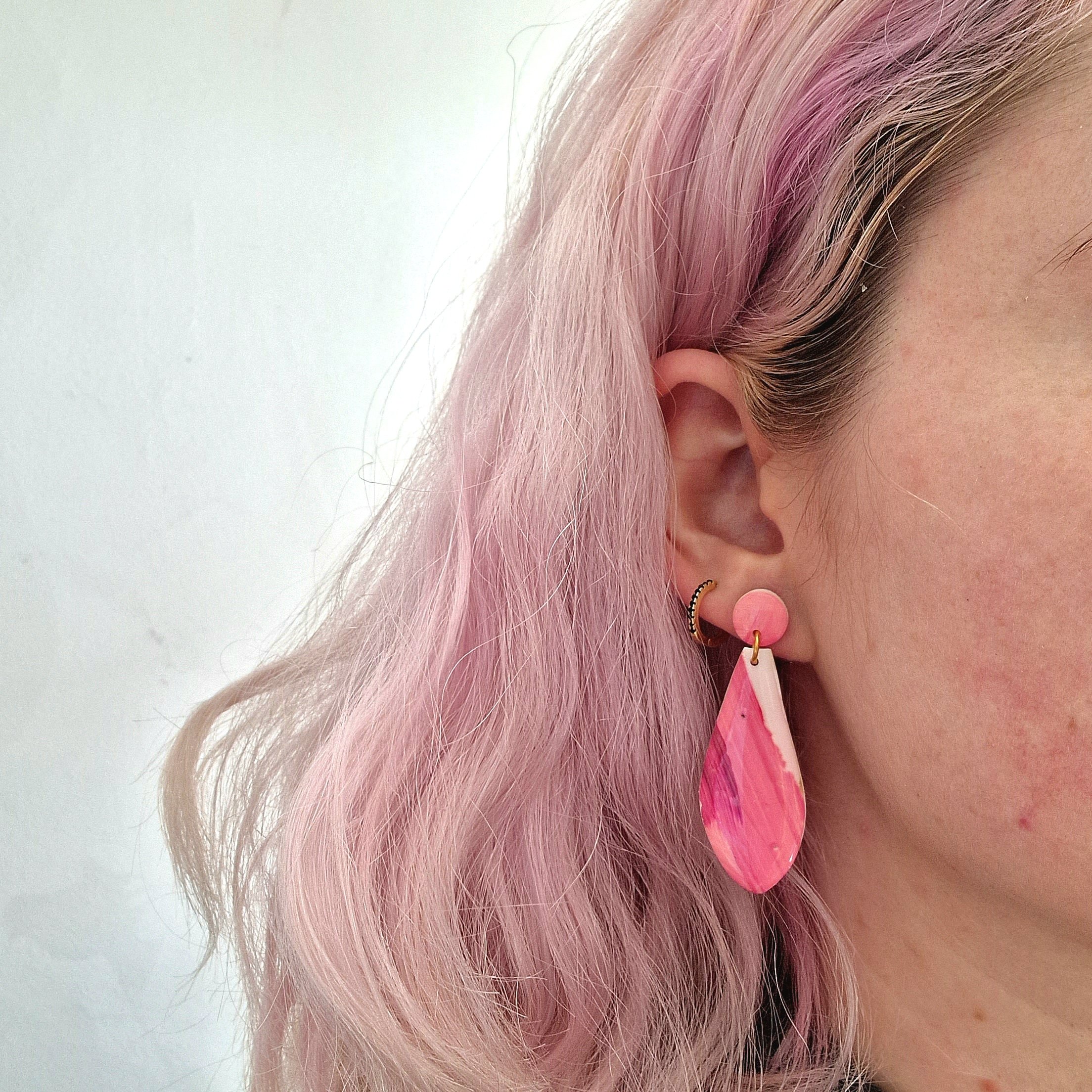 Raspberry Ripple Teardrop1.jpg