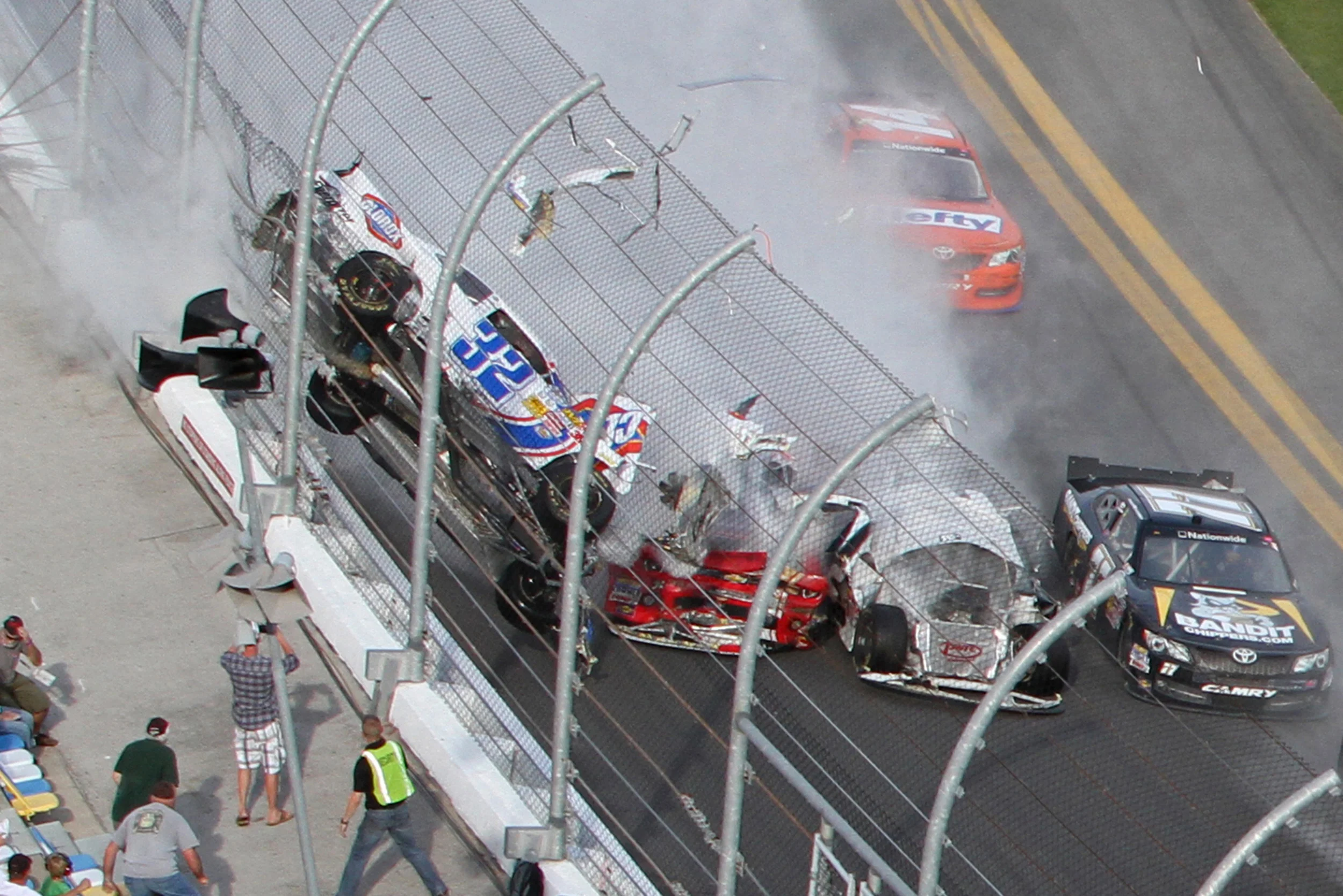 4Larson Nascar.jpg