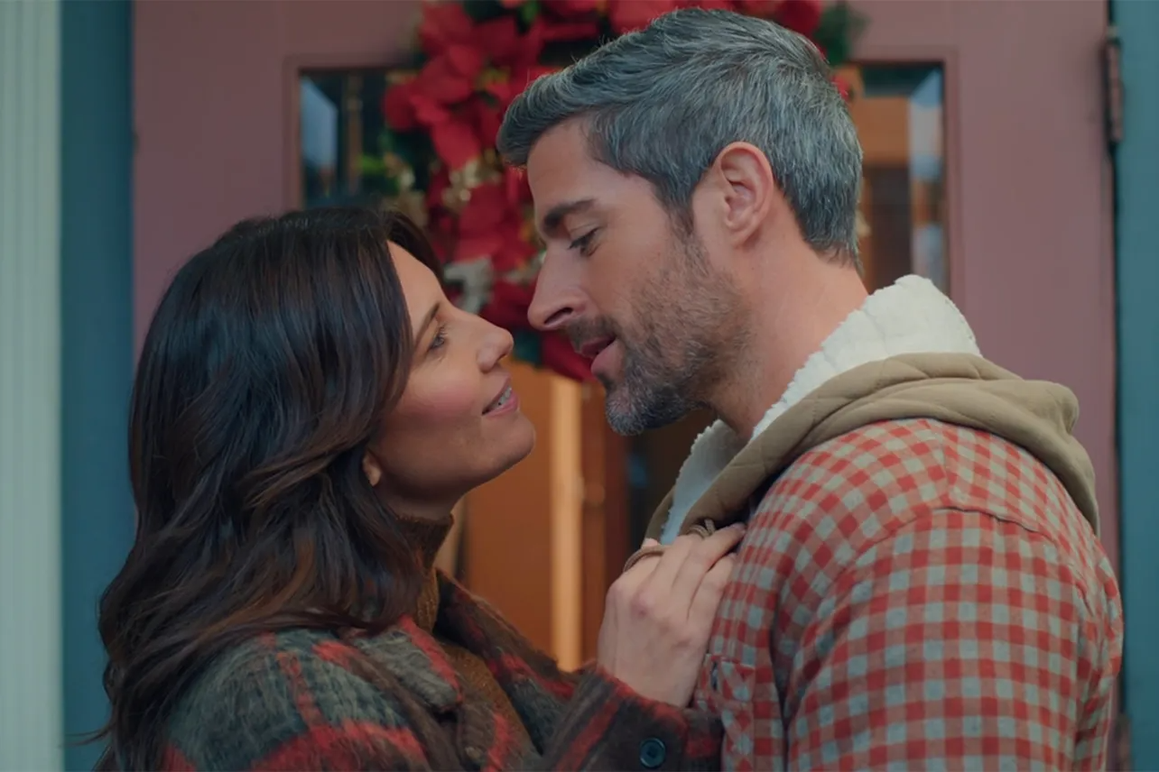 12 Days of Christmas Movies, Day 7: Reporting for Christmas
