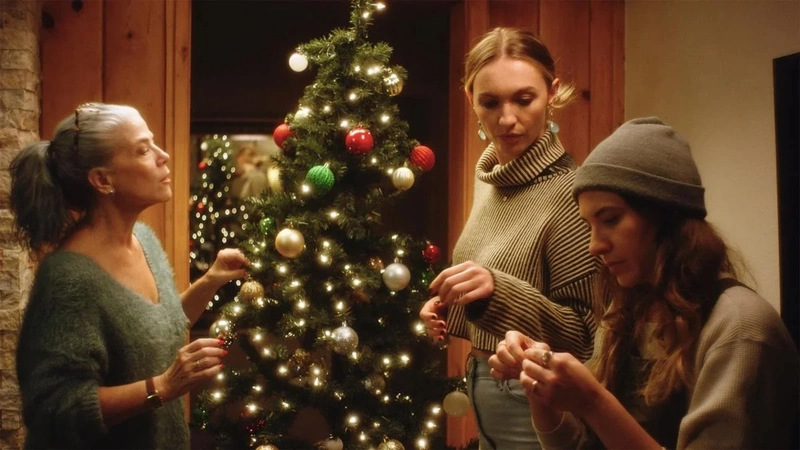 12 Days of Christmas Movies, Day 10: Looking for Her