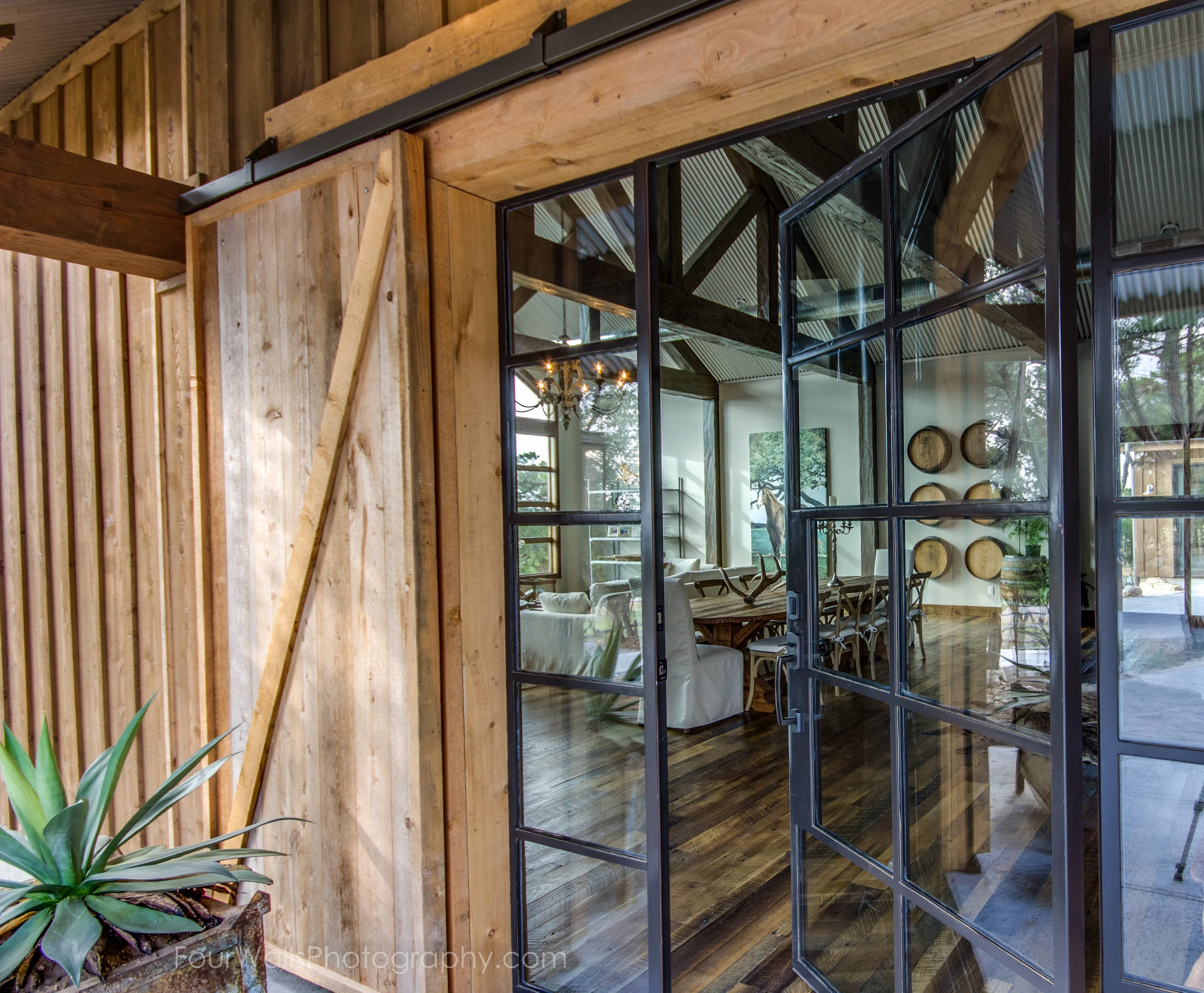 LJ Barn-388-Enfused.jpg
