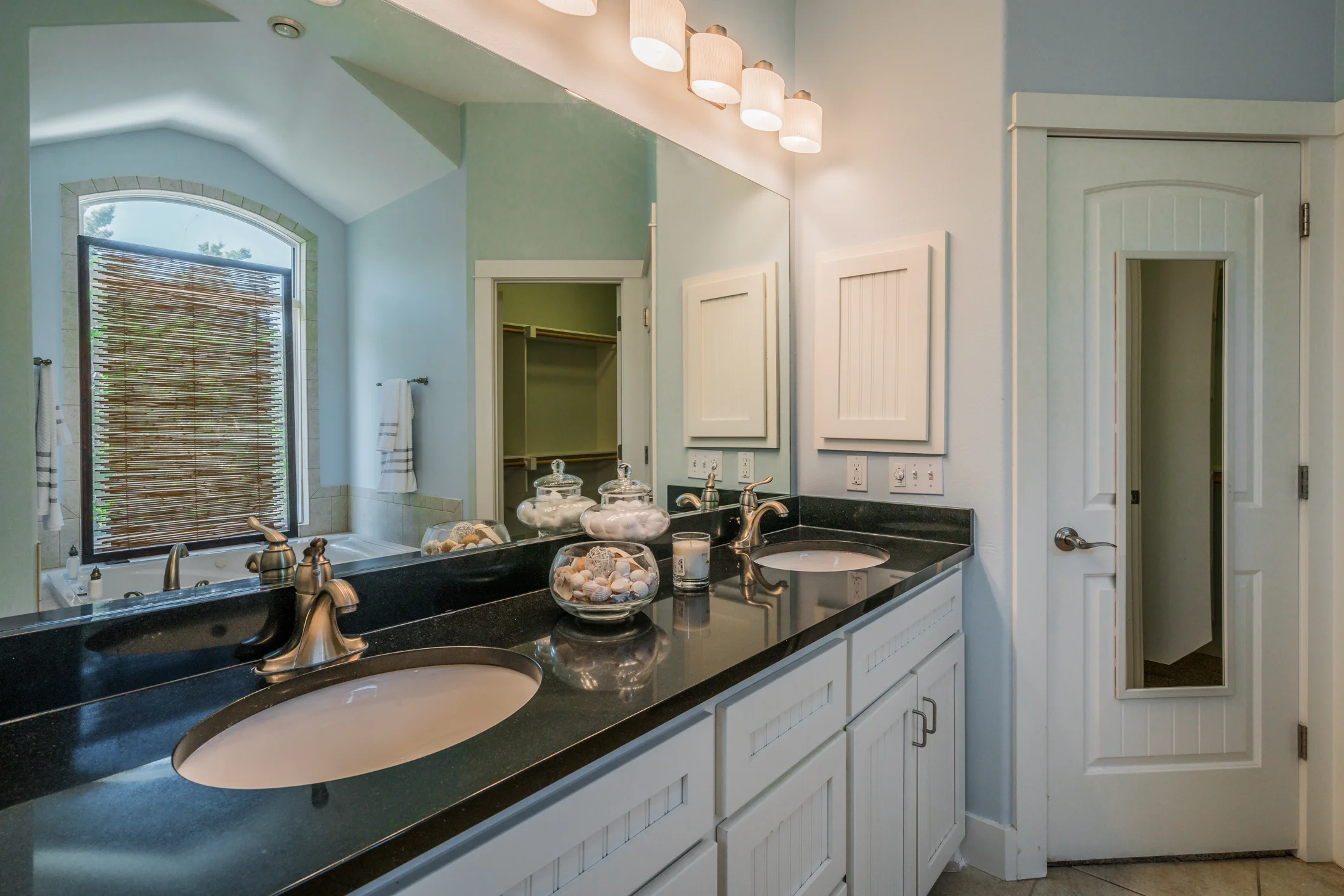 1220 Mermaids Cove-24.jpg