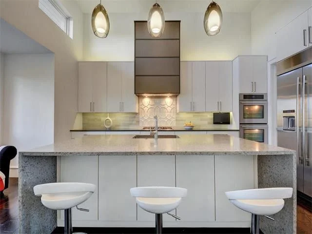 Ackland-Realtor-Pics (7).jpg