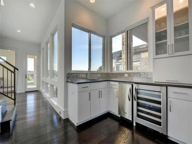 Ackland-Realtor-Pics (9).jpg