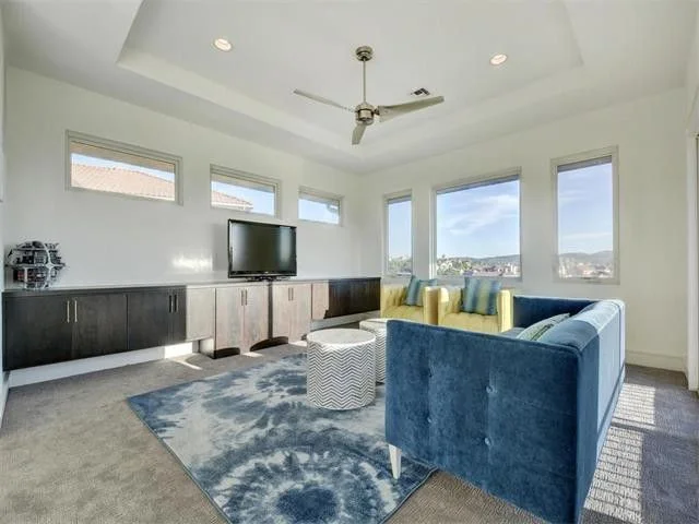 Ackland-Realtor-Pics (10).jpg