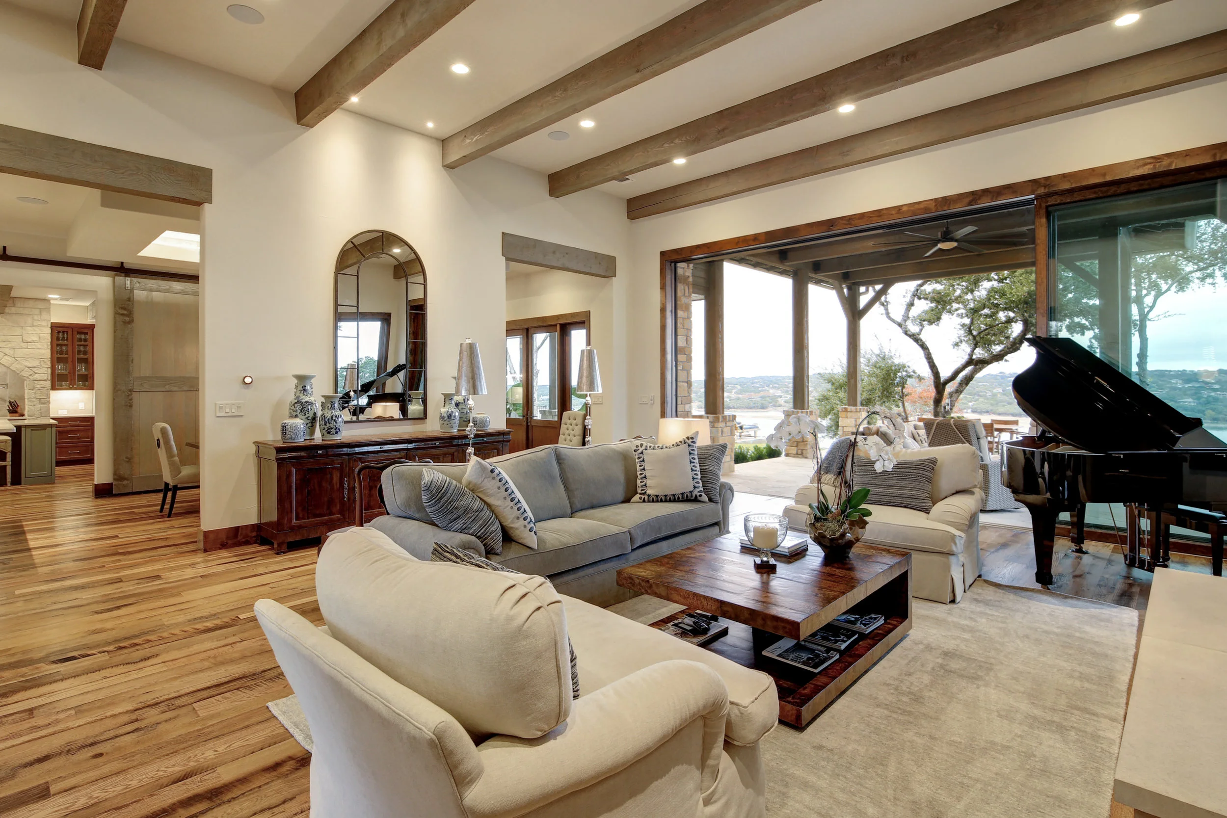 2101 Ruffian Heights Ln-print-006-43-Family Kitchen Dining 002-3840x2560-300dpi.jpg