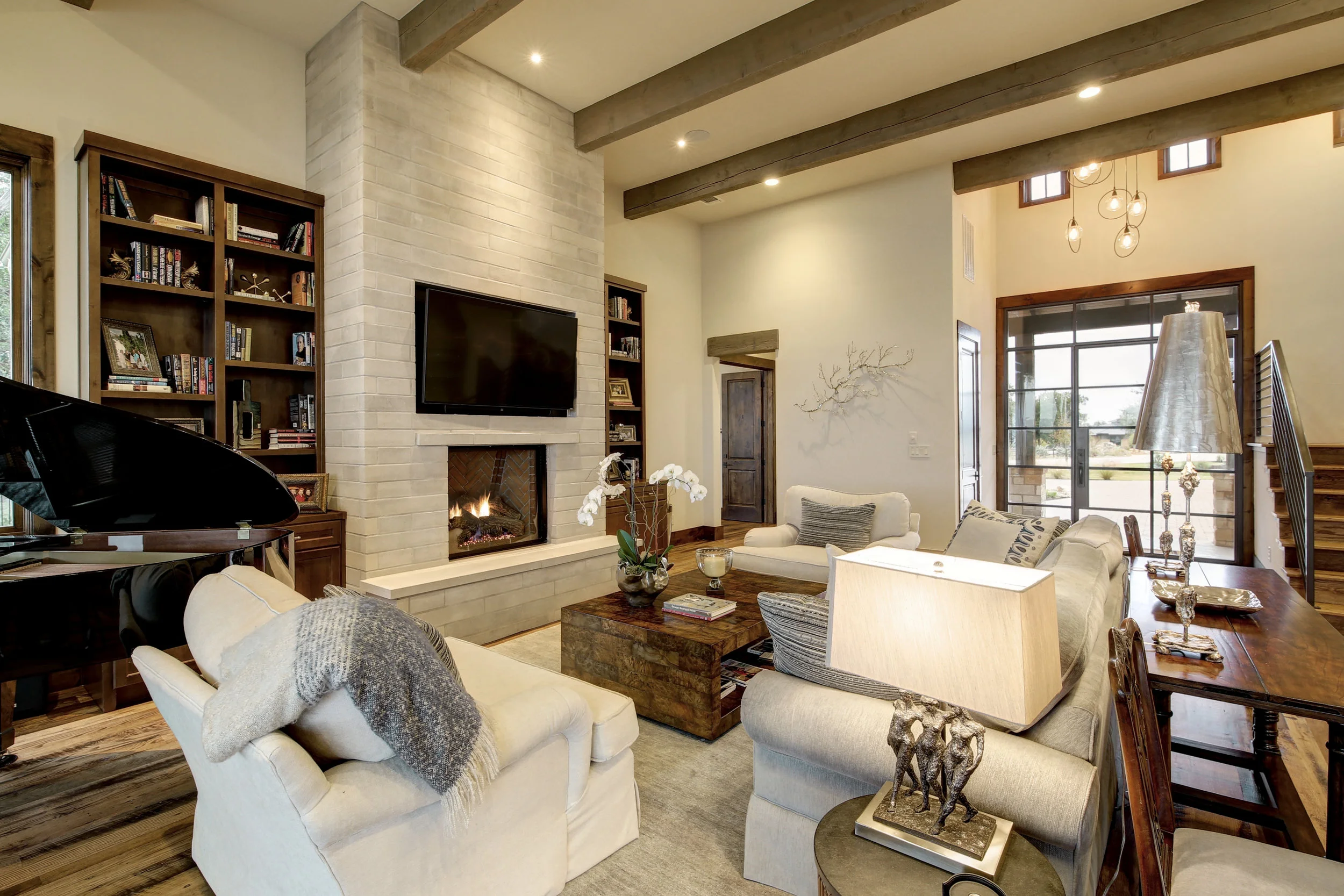 2101 Ruffian Heights Ln-print-007-4-Family Kitchen Dining 003-3840x2560-300dpi.jpg
