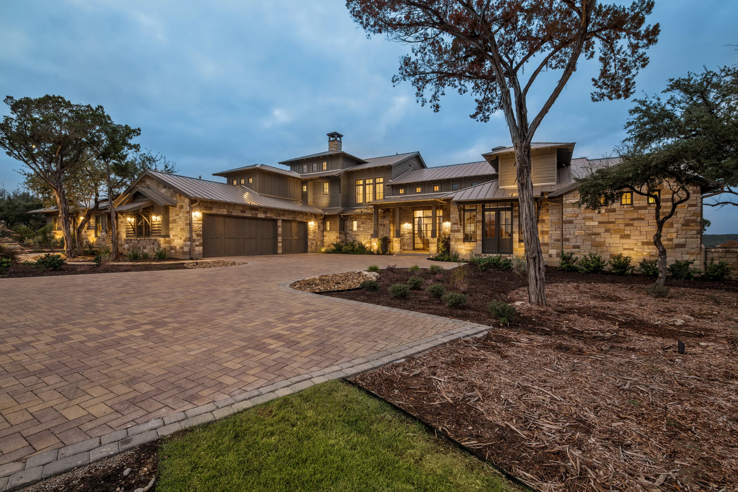 2101 Ruffian Heights Ln-print-004-58-Exterior Front 004-4200x2799-300dpi.jpg